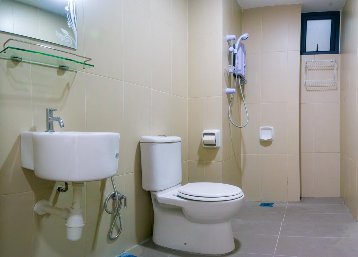 Lazy Traveler'S Suite By D Imperio Homestay George Town Extérieur photo