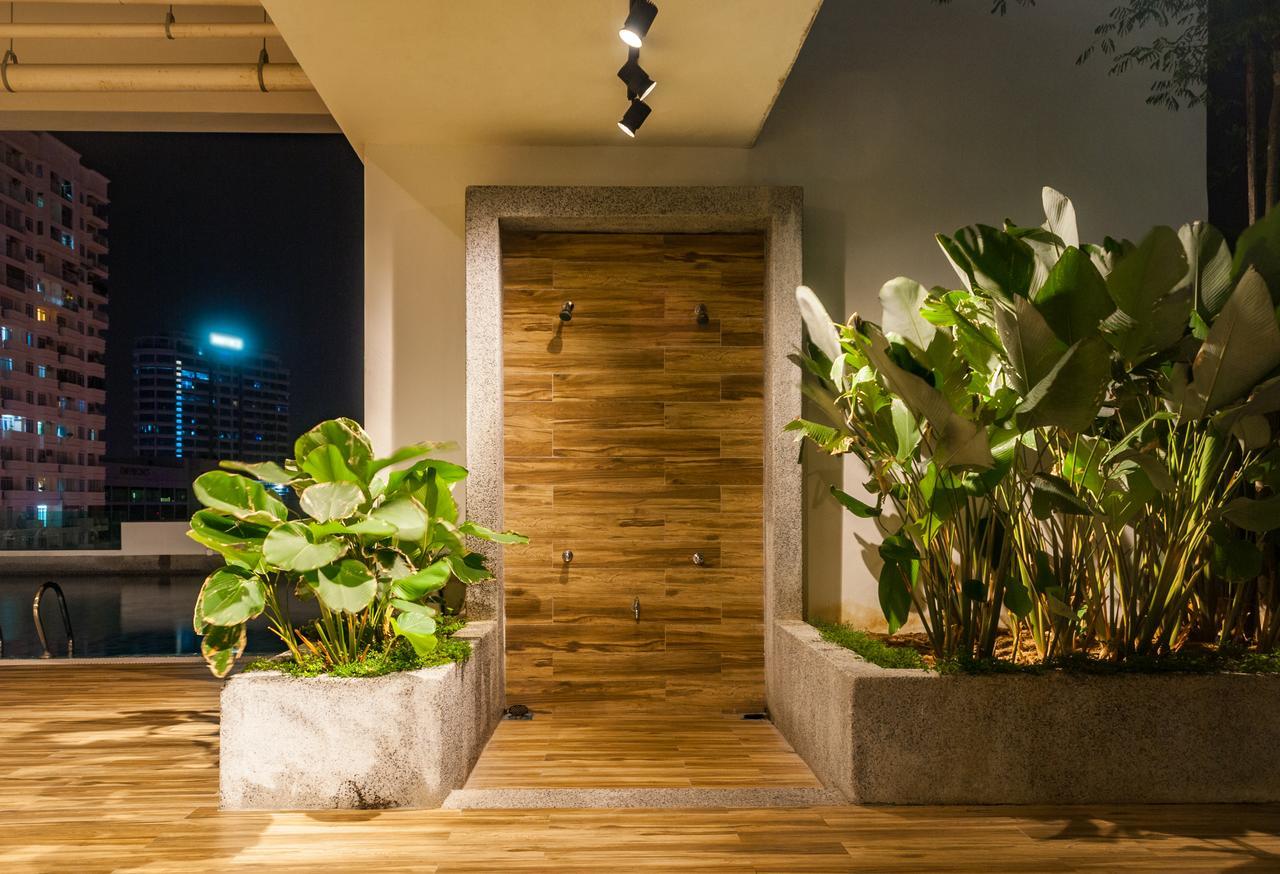 Lazy Traveler'S Suite By D Imperio Homestay George Town Extérieur photo